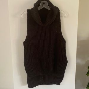 POOF black chunky knit turtle neck sleeveless sweater tier hem M
